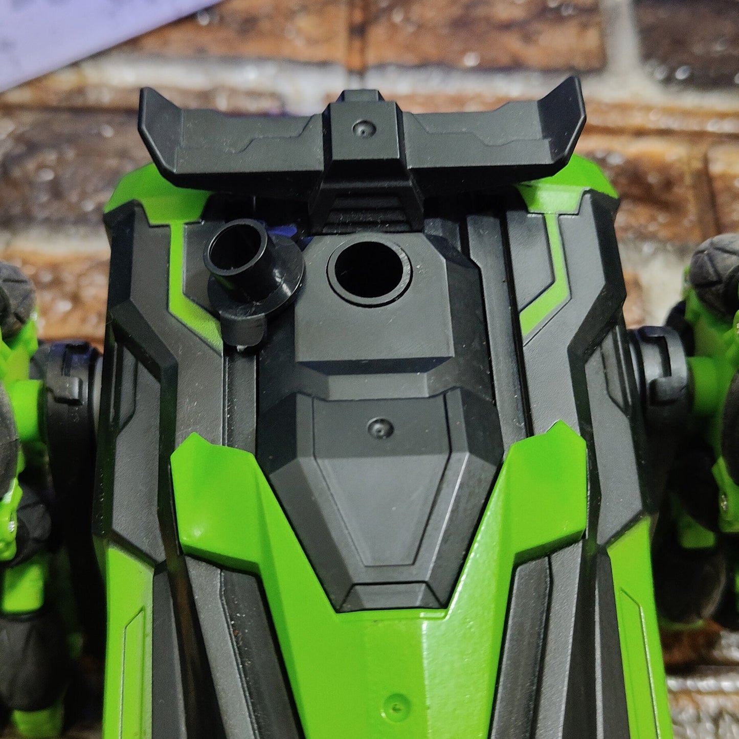 🚗 سيارة sprayer stunt car&nbsp; بـ 8 عجلات – متعة، قوة، وذكاء!