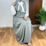 Ensemble "Signature" : Ensemble jupe longue et gilet en tissu crêpe – Image 3