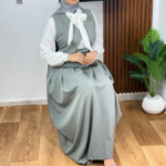 Ensemble "Signature" : Ensemble jupe longue et gilet en tissu crêpe – Image 5