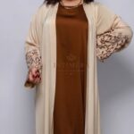 Abaya Kimono de Luxe en Tissu Prada – Édition INTÉMIRA – Image 6