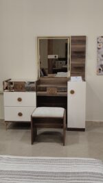 Chambre à Coucher Complète "Petra" (Panneau Mural Géométrique, Lattes Lumineuses & Design Haut de Gamme) | Palayra – Image 4
